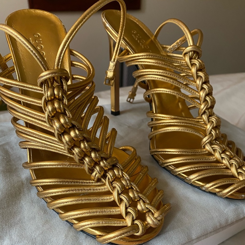 AUTH Gold GUCCI strappy rope heels s38